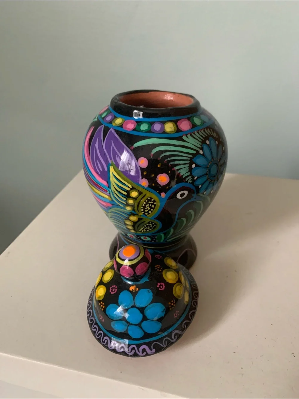N/A vibrant hand